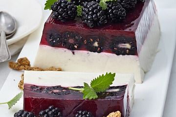 Panna Cotta-Brombeer-Terrine