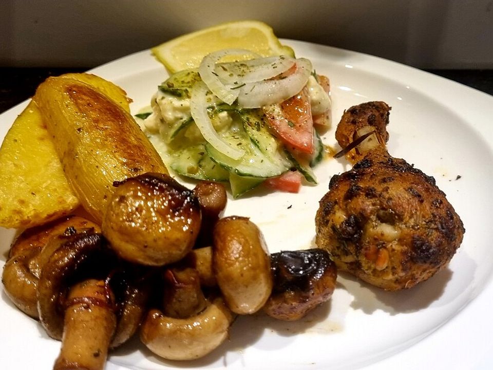 Hähnchenschenkel in Rosmarin-Zitronen-Knoblauchmarinade von m_uelp ...