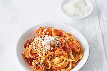 Tomatennudeln mit Hähnchen