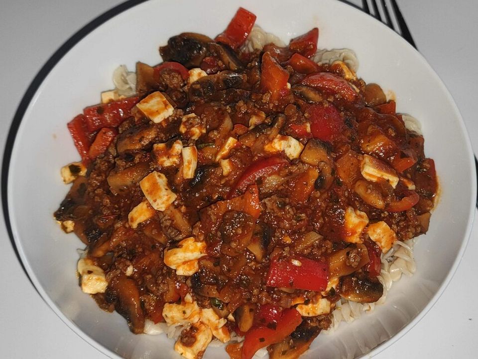 Dinkelnudeln-Hackfleisch-Topf mit Feta-Käse von Hollibo71| Chefkoch