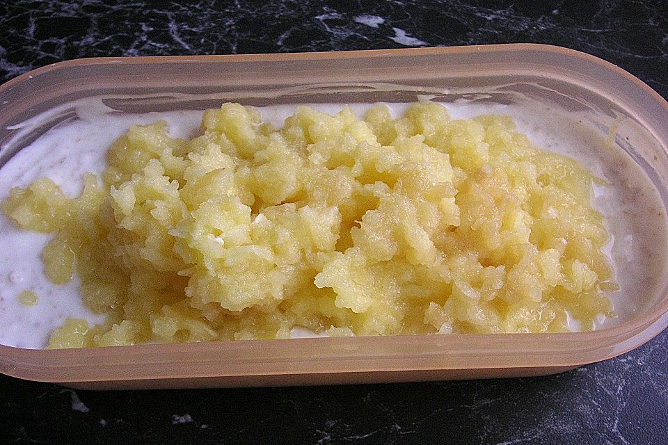 Apfel - Müsli Apfel - Müsli
