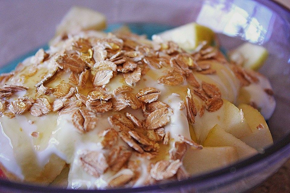 Apfel - Müsli Apfel - Müsli