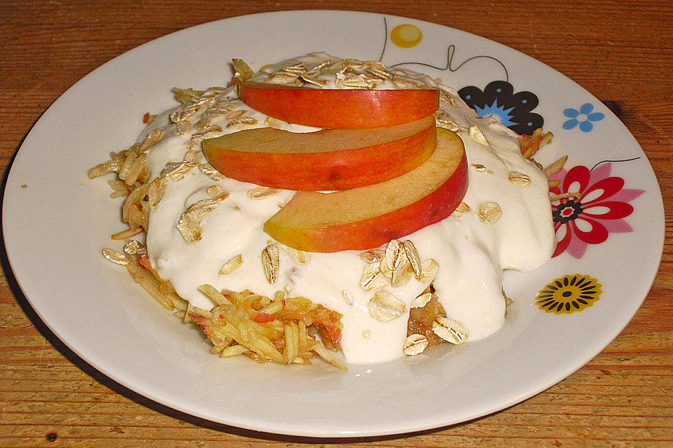 Apfel - Müsli Apfel - Müsli