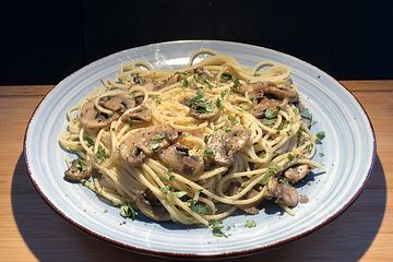 Spaghetti mit Champignons