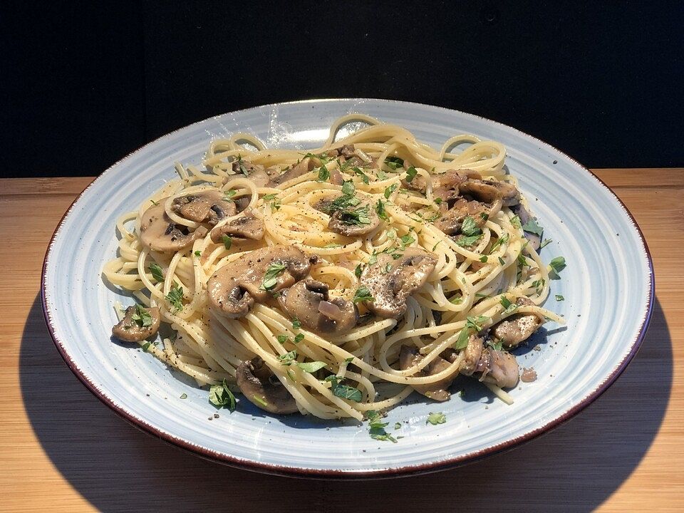 Spaghetti mit Champignons von SessM| Chefkoch