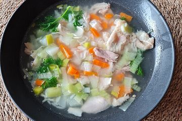 Hühnersuppe mit Kohlrabi und Reis