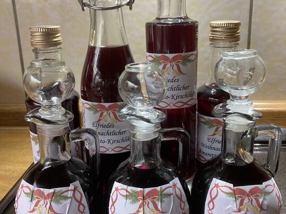 Weihnachtlicher Amaretto-Kirschlikör von StemmerE| Chefkoch Weihnachtlicher Amaretto-Kirschlikör von StemmerE| Chefkoch