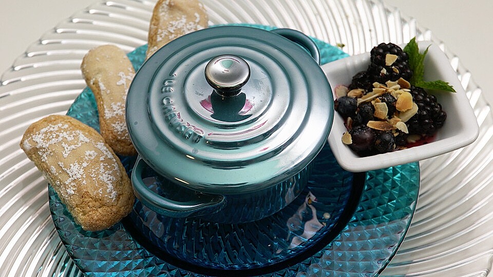 Zabaglione mit Beerensalat und Löffelbiskuits von DasperfekteDinner ...