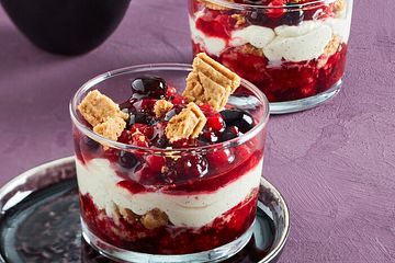 Rote-Grütze-Trifle