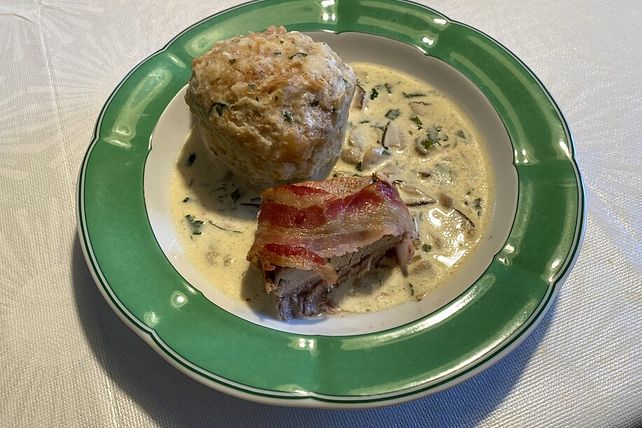 Schweinefilet im Speckmantel mit Kräuter-Waldpilz-Sauce von madam_chaos ...