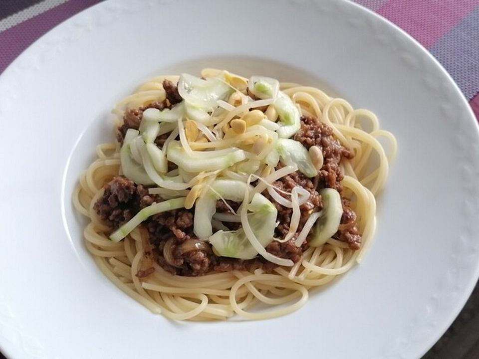 Nudeln mit Hoisin-Schwarze Bohnensauce und Hackfleisch von BeardFan ...