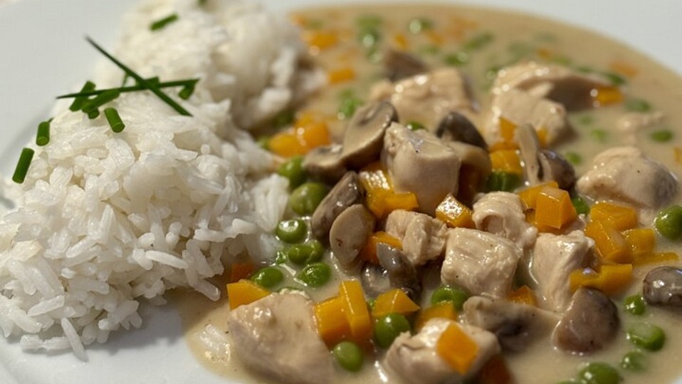 Hühnerfrikassee - schnell und einfach gemacht von bienejanka