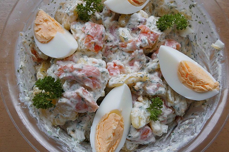 Kartoffelsalat mit Lachs