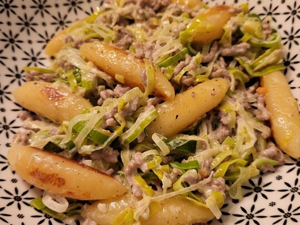 Hack-Lauch-Schupfnudel-Pfanne von saliwa| Chefkoch