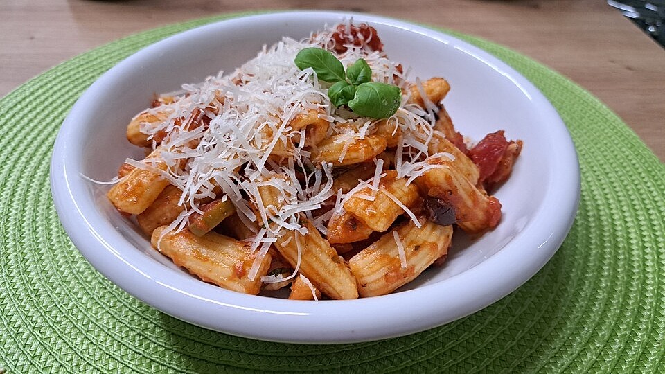 Penne Al Arrabiata vegetarisch von lanaturner