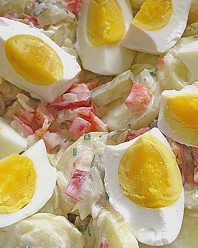 Pikanter Kartoffelsalat mit Ei
