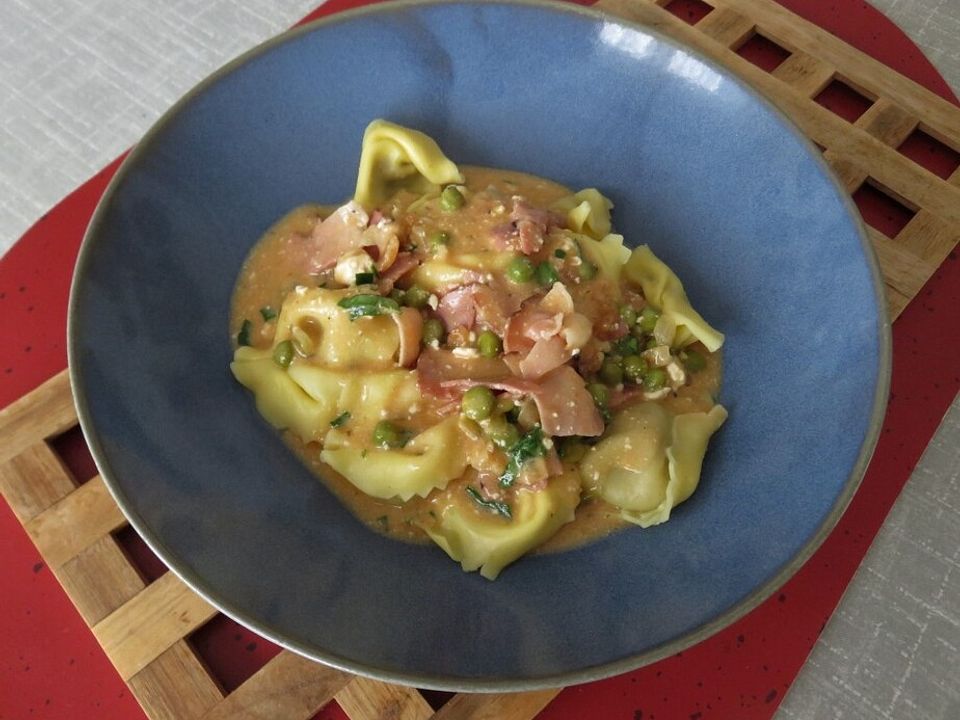 Schinken-Käse-Soße mit Erbsen von Yessa| Chefkoch