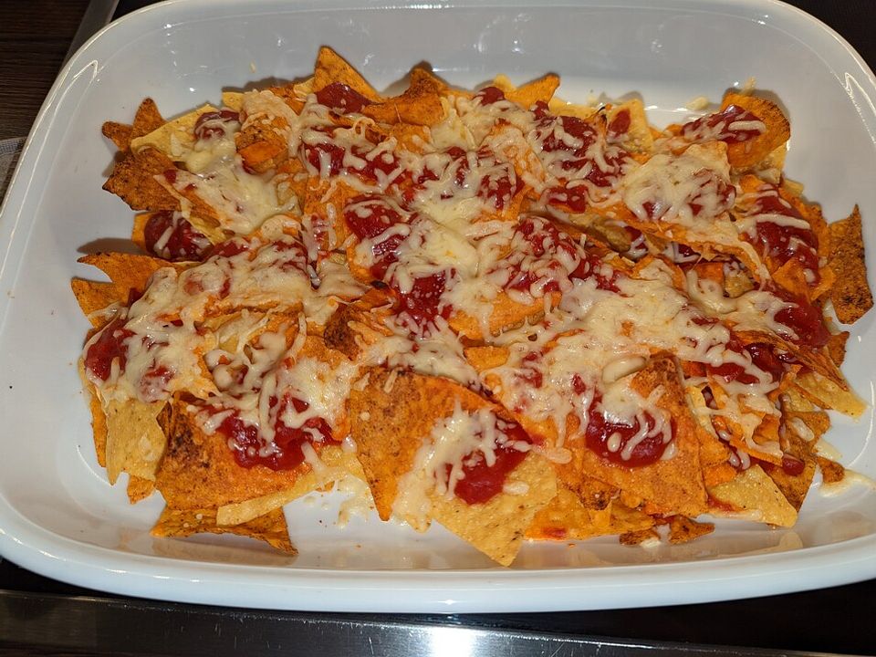 Nacho-Schichtauflauf mexikanischer Art mit Koriander-Guacamole von ...
