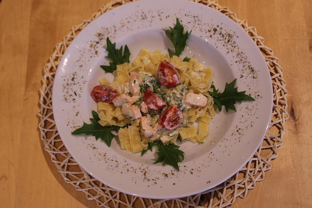 Tagliatelle mit Rucola und Lachs von Rebe4711| Chefkoch