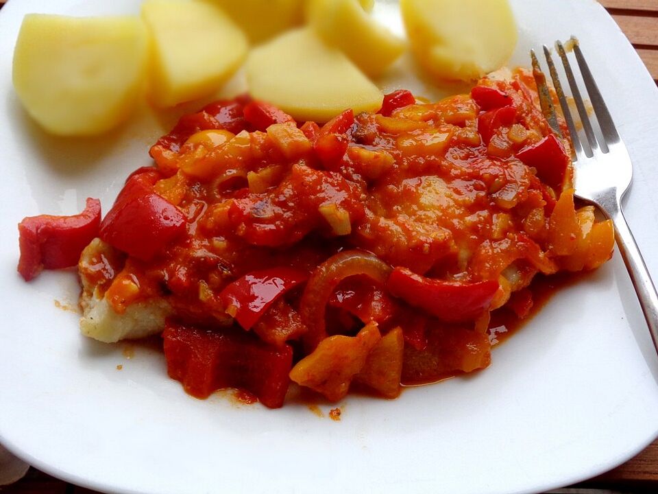 Rotbarschfilet auf Paprikagemüse von xxx_Jean-Pierre_xxx| Chefkoch Rotbarschfilet auf Paprikagemüse von xxx_Jean-Pierre_xxx| Chefkoch