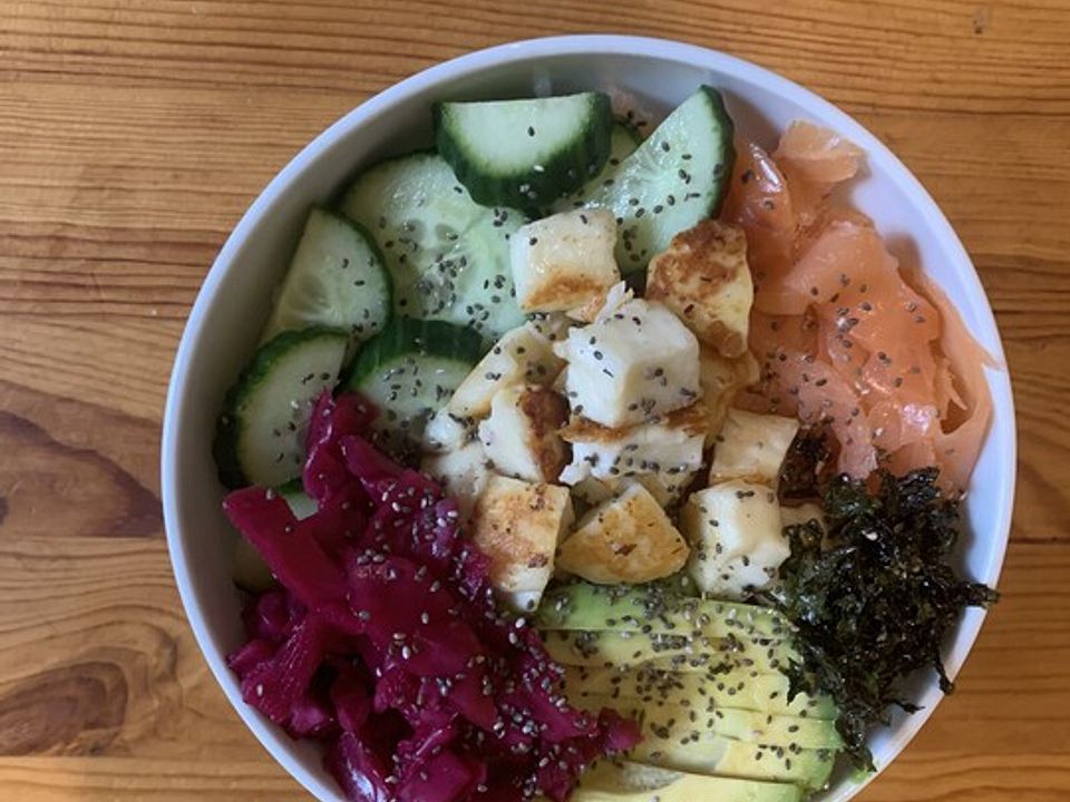 quinoa-bowl-mit-lachs-und-halloumi-von-jana-binniker-chefkoch