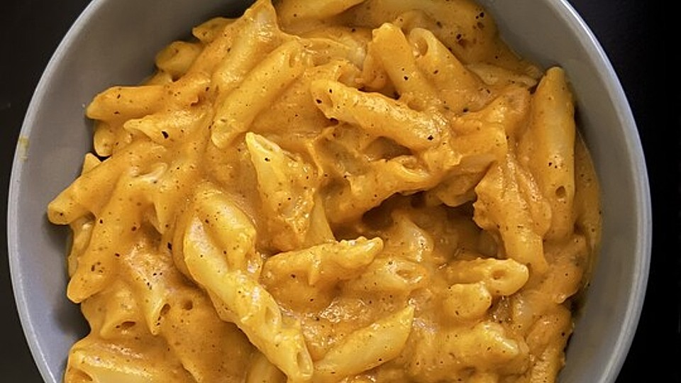 Herbstliche Pasta mit Kürbiscreme zum Dahinschmelzen-image