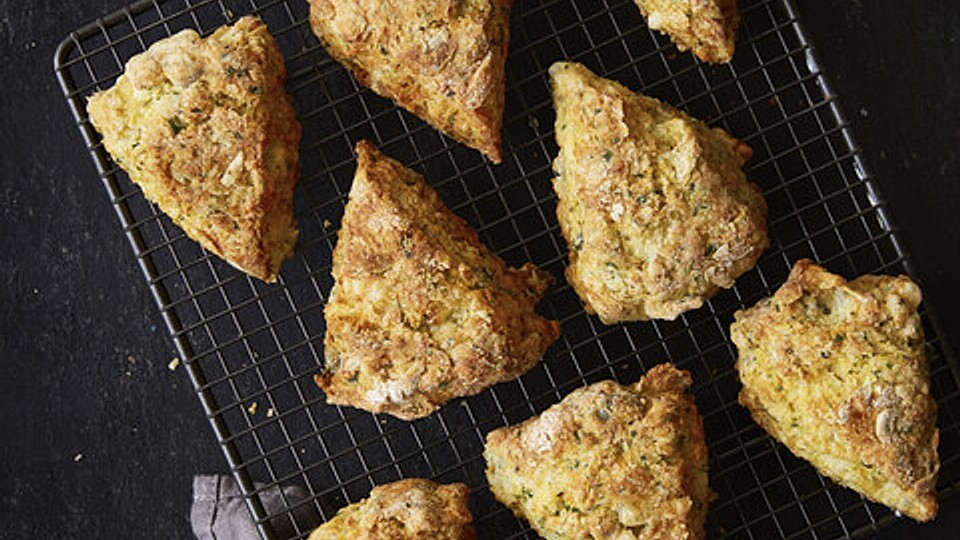 Scones mit Käse & Kräutern