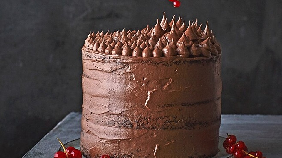 Semi-naked Chocolate Cake