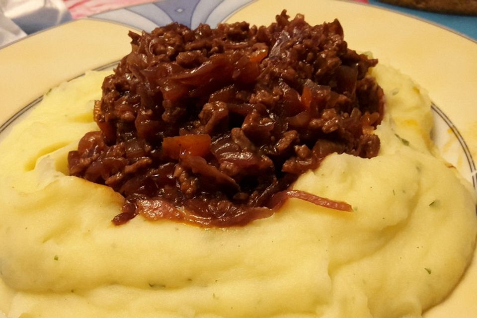 Hackfleischpfanne mit Rotkohl