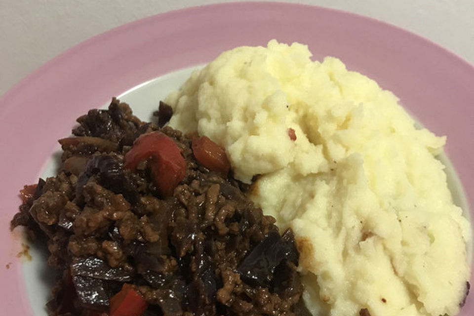 Hackfleischpfanne mit Rotkohl