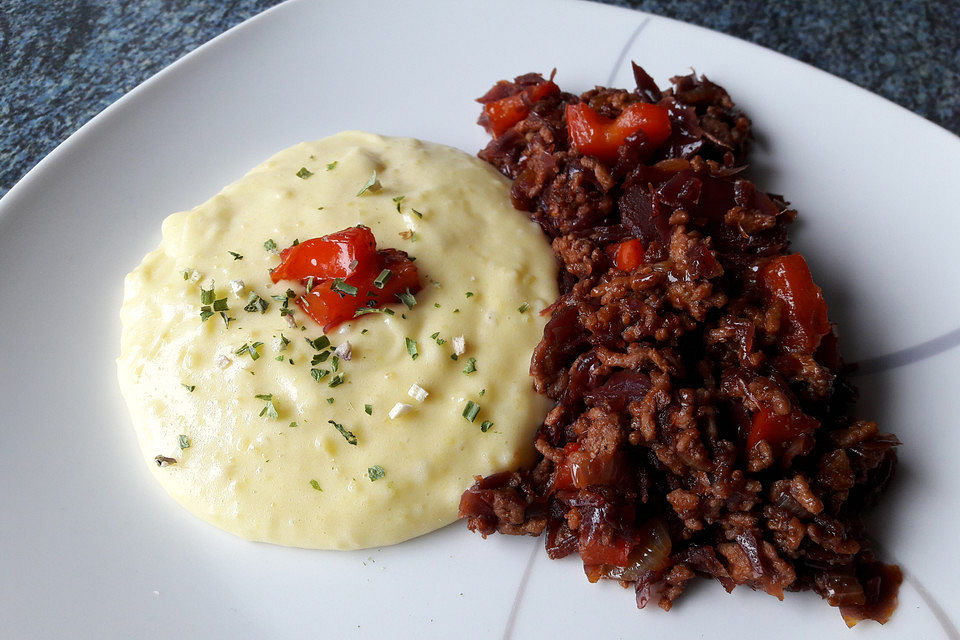 Hackfleischpfanne mit Rotkohl