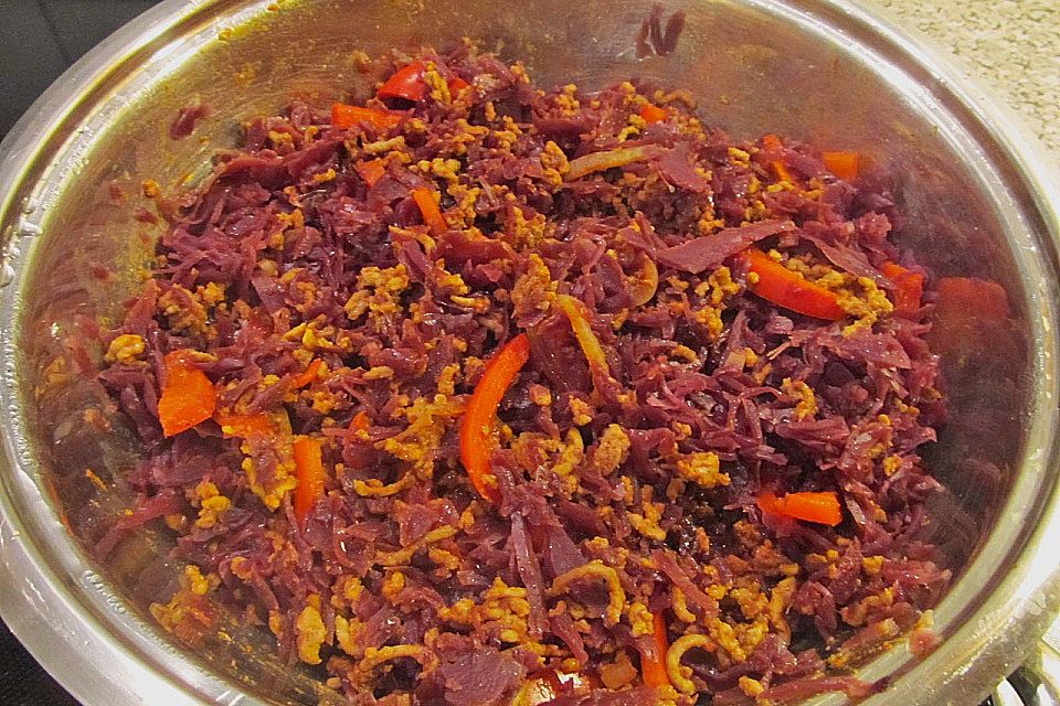 Hackfleischpfanne mit Rotkohl