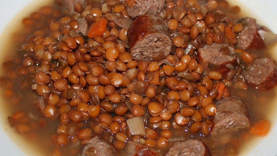 Deftiger Eintopf mit grünen Linsen, Tomaten und Chili-image