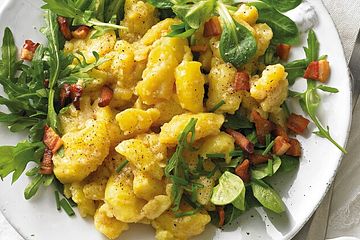Lauwarmer Kartoffelsalat mit Grün