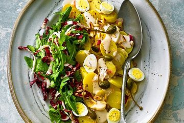 Kartoffelsalat mit Thunfisch-Soße
