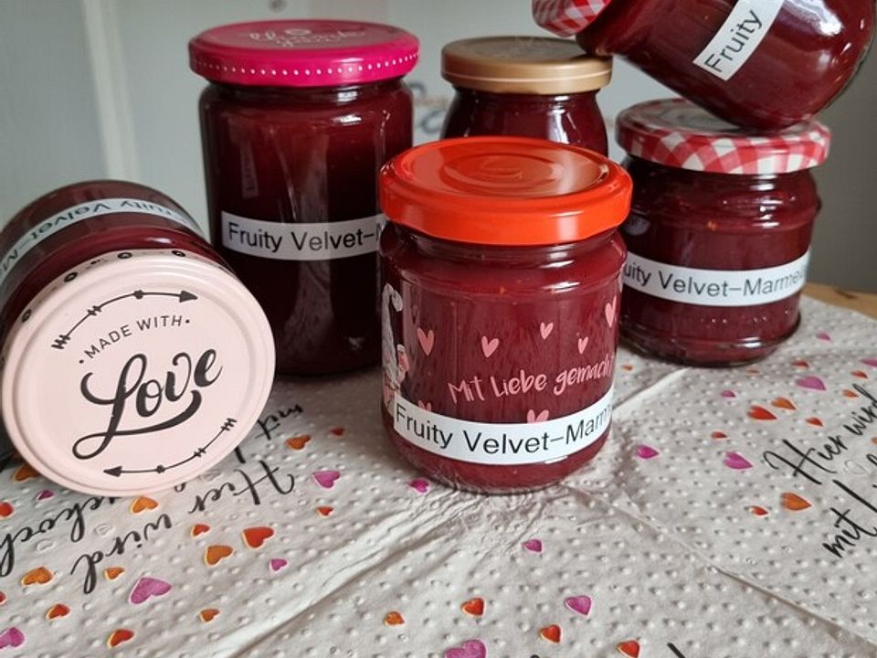 Fruity Velvet - samtige Marmelade aus Kirschen, Banane und Erdbeeren ...