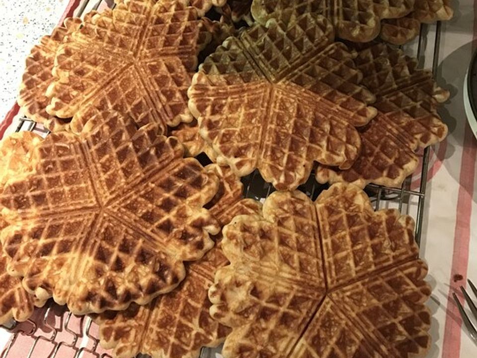 Apfel-Marzipan-Waffeln von KaLa92| Chefkoch