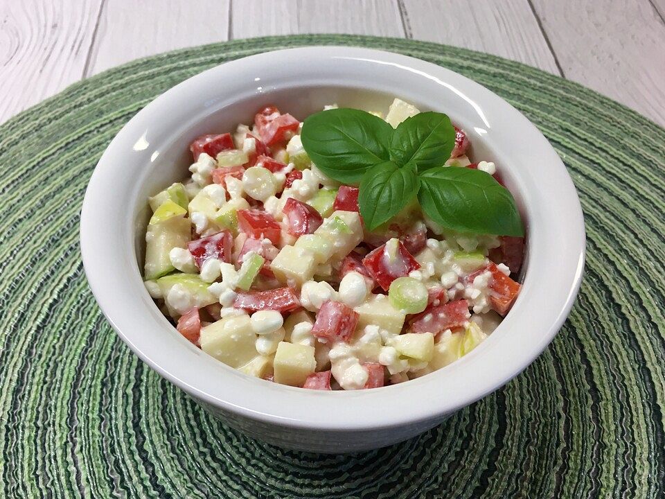 Paprika-Apfel-Salat mit Hüttenkäse von IFMS| Chefkoch