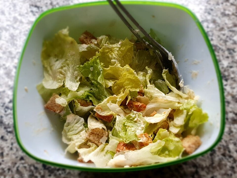 Eisbergsalat mit Putenfleisch nach Art Caesar&amp;#39;s Salad von Cumberland79 ...