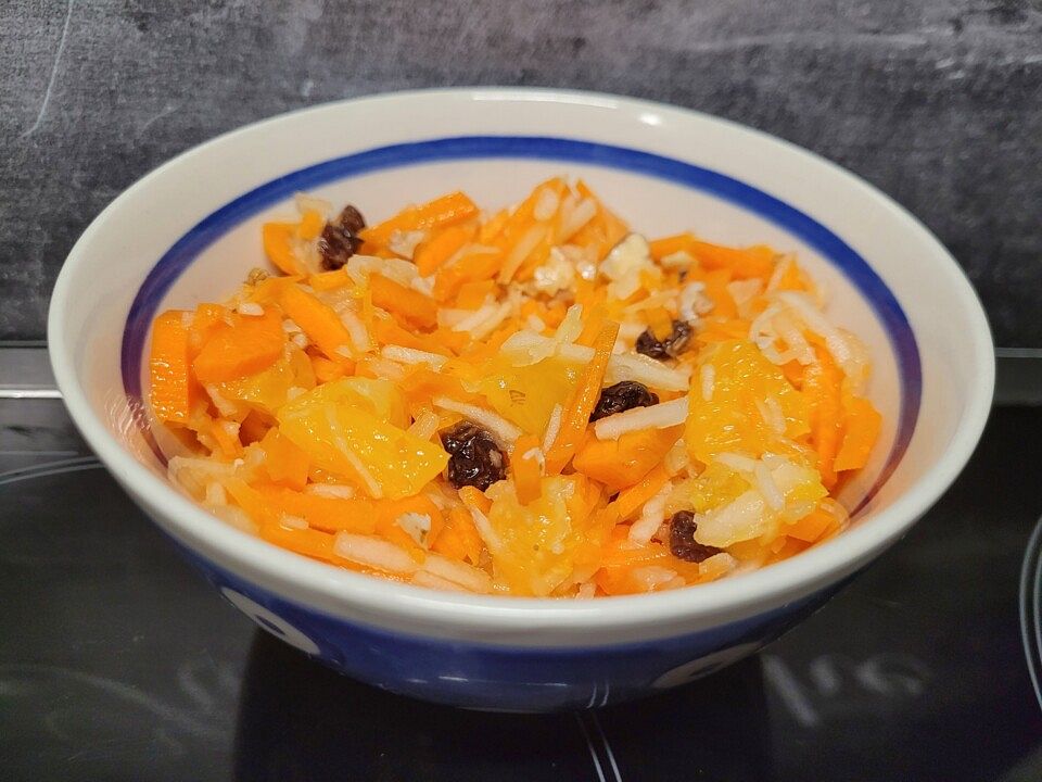 Saftiger süß-saurer Möhrensalat mit Orangen-Pfiff von arwen_elbe| Chefkoch