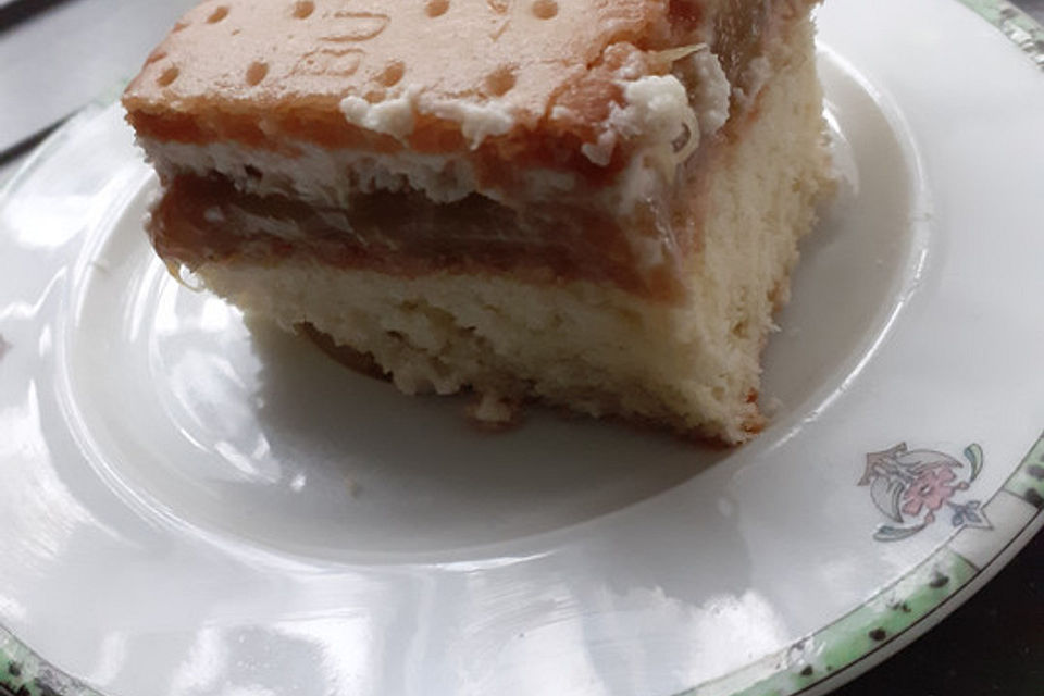 Butterkekskuchen mit Stachelbeeren