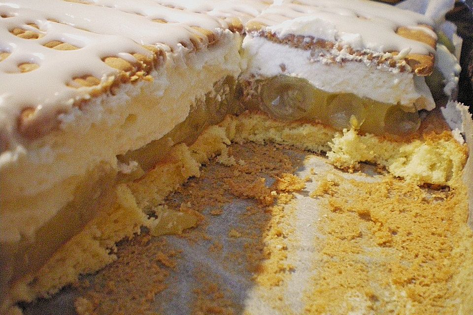 Butterkekskuchen mit Stachelbeeren