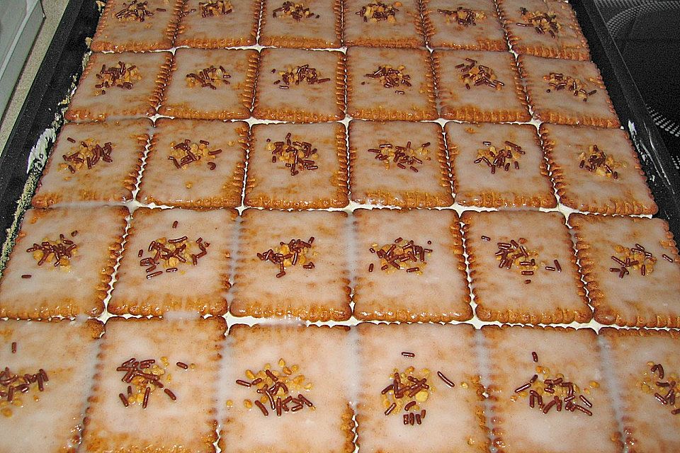 Butterkekskuchen mit Stachelbeeren