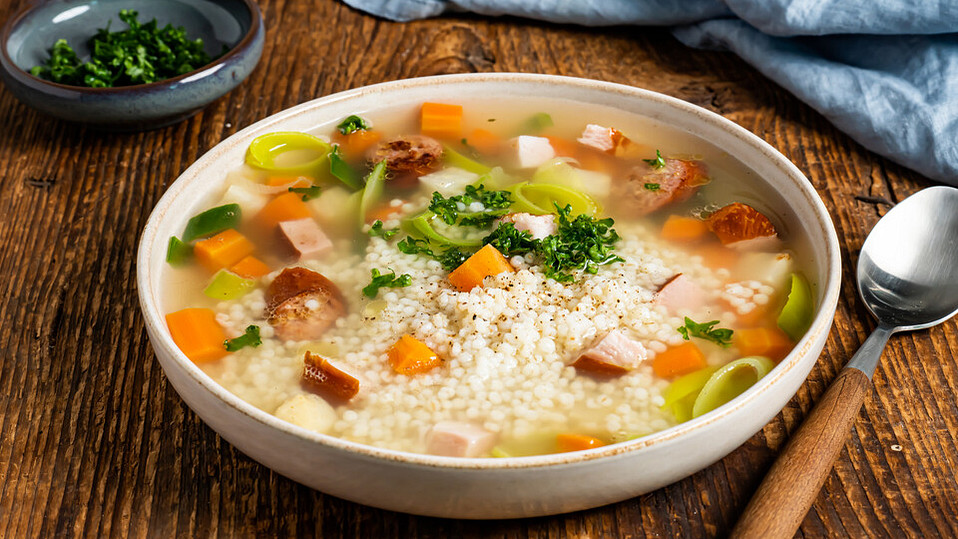 perlgraupensuppe-mit-kasseler-und-ger-steten-mettenden