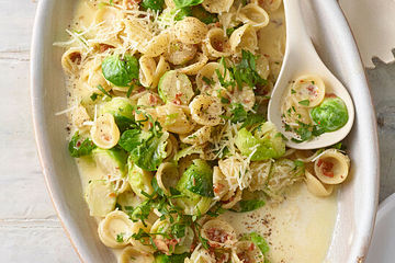 Rosenkohl-Orechiette à la Carbonara