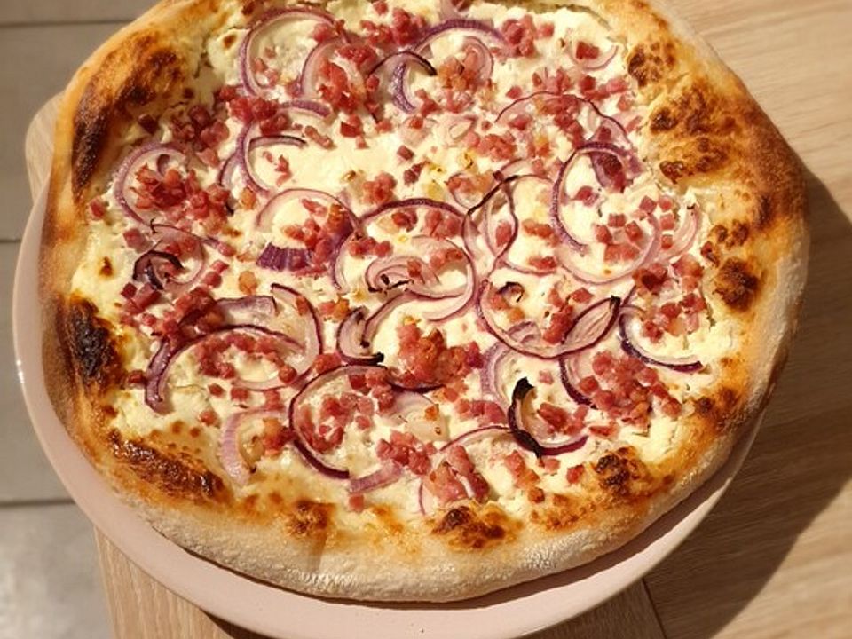 Pizza à la Flammkuchen von Venture89| Chefkoch