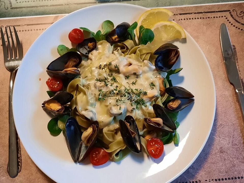 Pasta mit Miesmuscheln an Gorgonzolasoße von mcrudi_1| Chefkoch