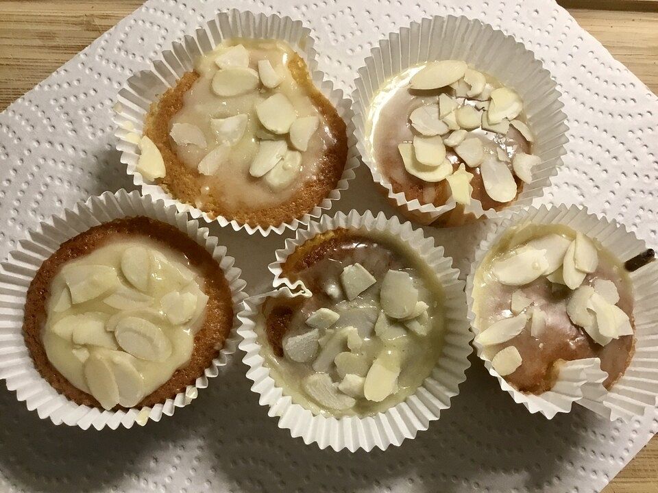 Saftige Muffins mit frisch gepresstem Orangensaft von Kiteaunt| Chefkoch
