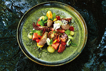 Bunter Tomatensalat mit gegrilltem Pulpo