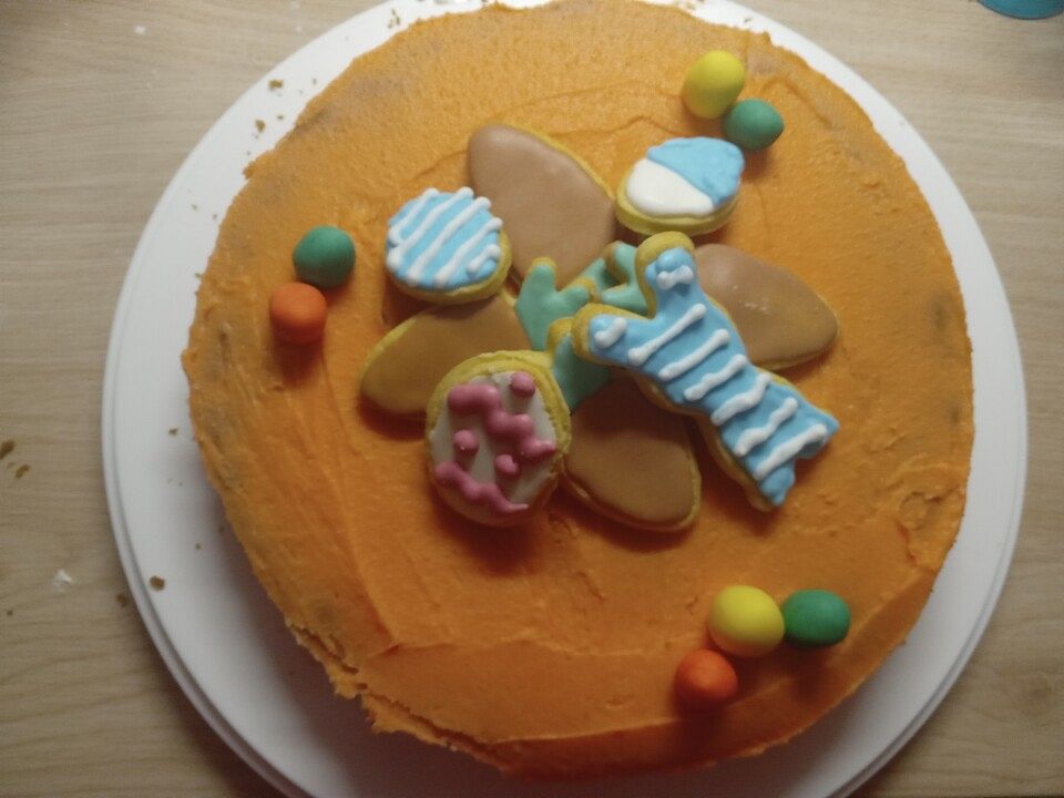 Ostertorte mit Zucchini, Dinkelmehl und braunem Zucker von agneszecha ...